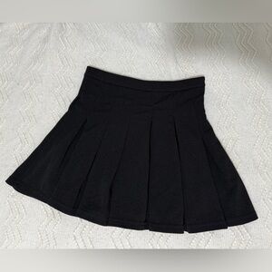 Black Pleated skirt